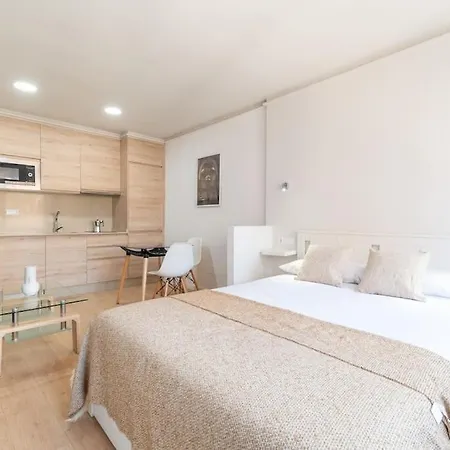 Loft Plaza Espana Apartmán *