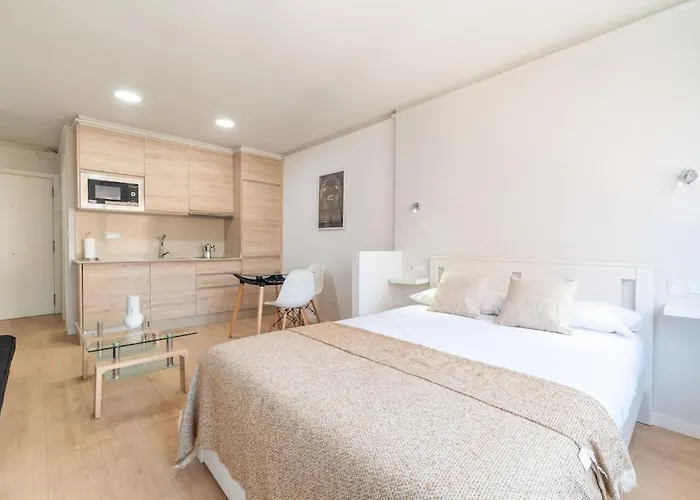 Loft Plaza Espana Apartment *